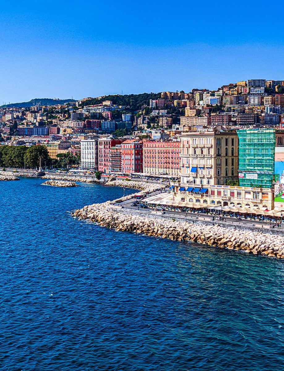 jammeit's tweet photo. Buona domenica da Napoli
#Napoli #domenica #turismo #viaggi #buonadomenica #ragu #lungomare #lungomaredinapoli #viapartenope #borgomarinari #viacaracciolo #casteldellovo https://t.co/NYMzCMK1ry