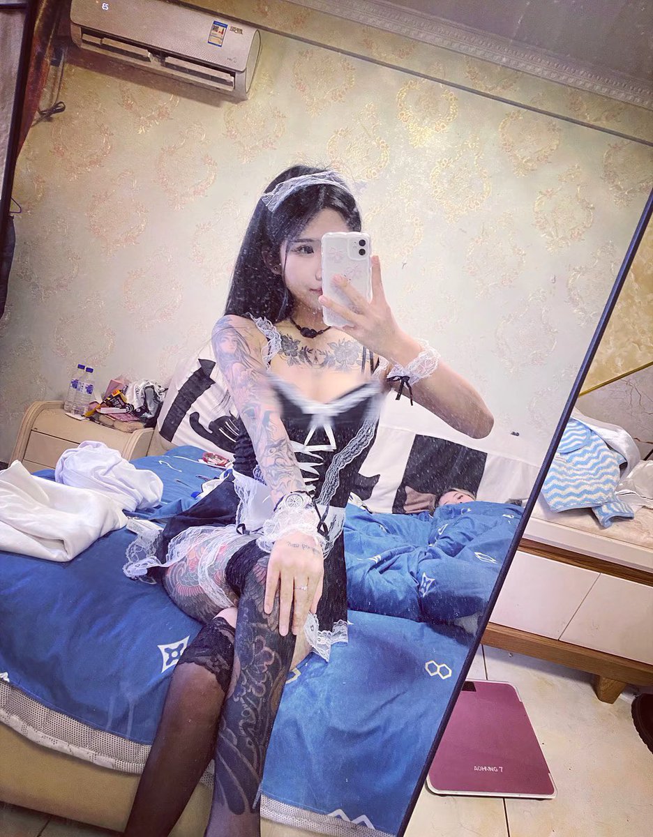 吐了那么多钱才认妈成功的高贵精神小妹，原来除了在ktv陪酒的工作，还可以再加几百块带出去。而且她的钱还都用来恋爱倒贴无业精神小伙男朋友了

#精神小妹 #早泄 #atm奴 #女性崇拜 #无脑上供 #自毁 #绿帽 #脚奴 #足控 #素人开发 #冤种 #贱狗 #辱骂 #盯射 #脚奴 #舔狗 #反差 #榨精 #洗脑 #奴下奴 #白给 https://t.co/mIpZkTx9YO