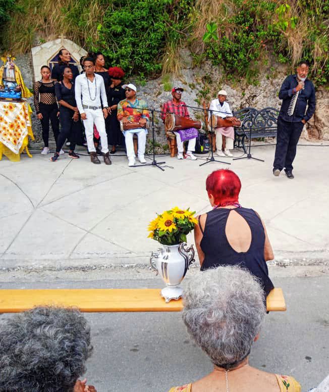 PlazaDmc's tweet photo. Lanzamiento del proyecto comunitario Fanguito Mío, iniciativa de Claudio Aguilera, promotor cultural de El Fanguito, con el apoyo de la #DireccióndeCulturadePlaza, la compañía Danzares, de la maestra Delia Barroso.
@CubaEsCultura 
@UNEAC_online
@CnccCreacion https://t.co/F57nuTq2oU