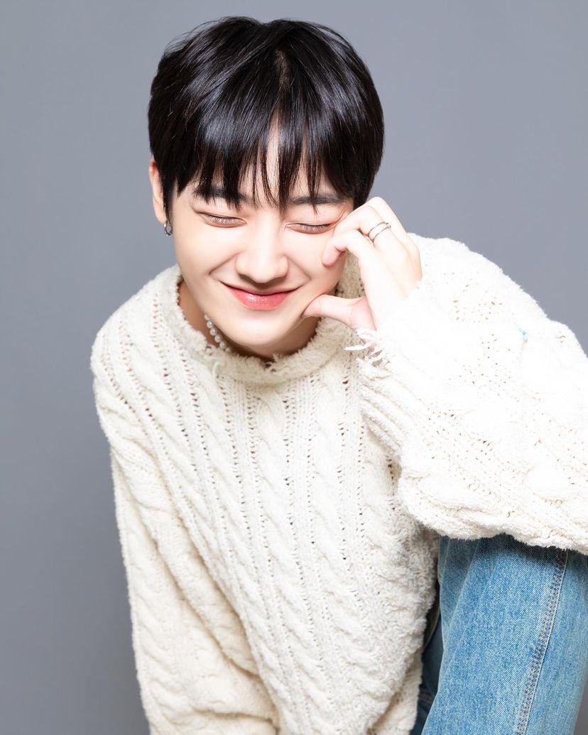 폼폼➰ tweet media
