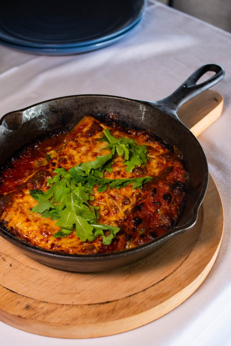 CampDavidRD's tweet photo. Nadie se resiste!

~CANELONES DE ESPINACA Y ALCACHOFA~Pasta rellena bañada con salsa pomodoro y gratinada con mozzarella y parmesano.

#CampDavidRD #Restaurante   #MiExperienciaCampDavid #CiudadCorazón https://t.co/9f6LKkwf8p