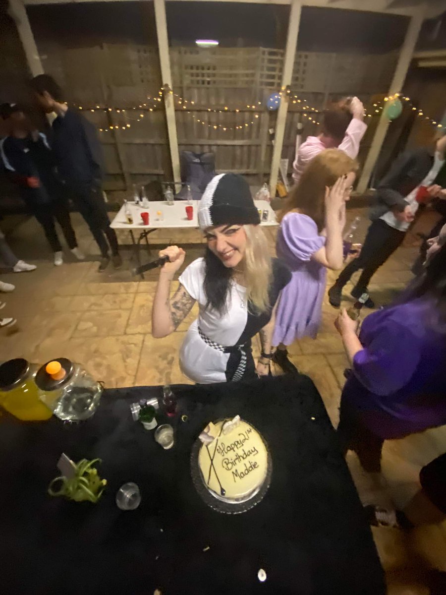 floxfoles tweet media