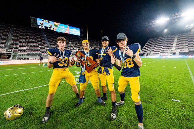 J_Boz8's tweet photo. State champ‼️Made history. So thankful for all my coaches and teammates along this journey. What a great way to end my senior season. 4peat💍 @CoachHarriott @STA_Football https://t.co/1iXSRUjDRa