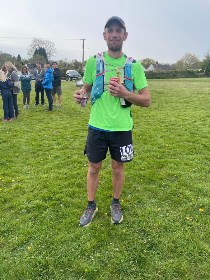 RunnersAxe's tweet photo. 🥳 AVR Awards Evening 🏆

AVR Best Running Performance of the Year 

Winning the @eastdevonround is one thing but to smash the Course Record is just another level. Ben Stone fully deserves this award after knocking nearly an hour of the previous best. 🏃‍♂️💪 #TeamAVR👊 #AVRAwards🏆 https://t.co/U1uZqLoKUf