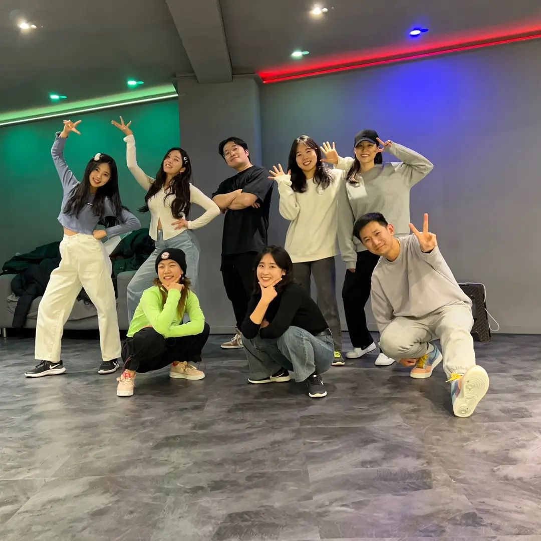 Randy_Defi's tweet photo. 🕺❤️🔥🌱
#댄스씨앗 #마지막수업 #thelastclass 끄읏 THE END-🩷
#aoa #에이오에이 #chanmi #찬미 https://t.co/cmOUdhxqch