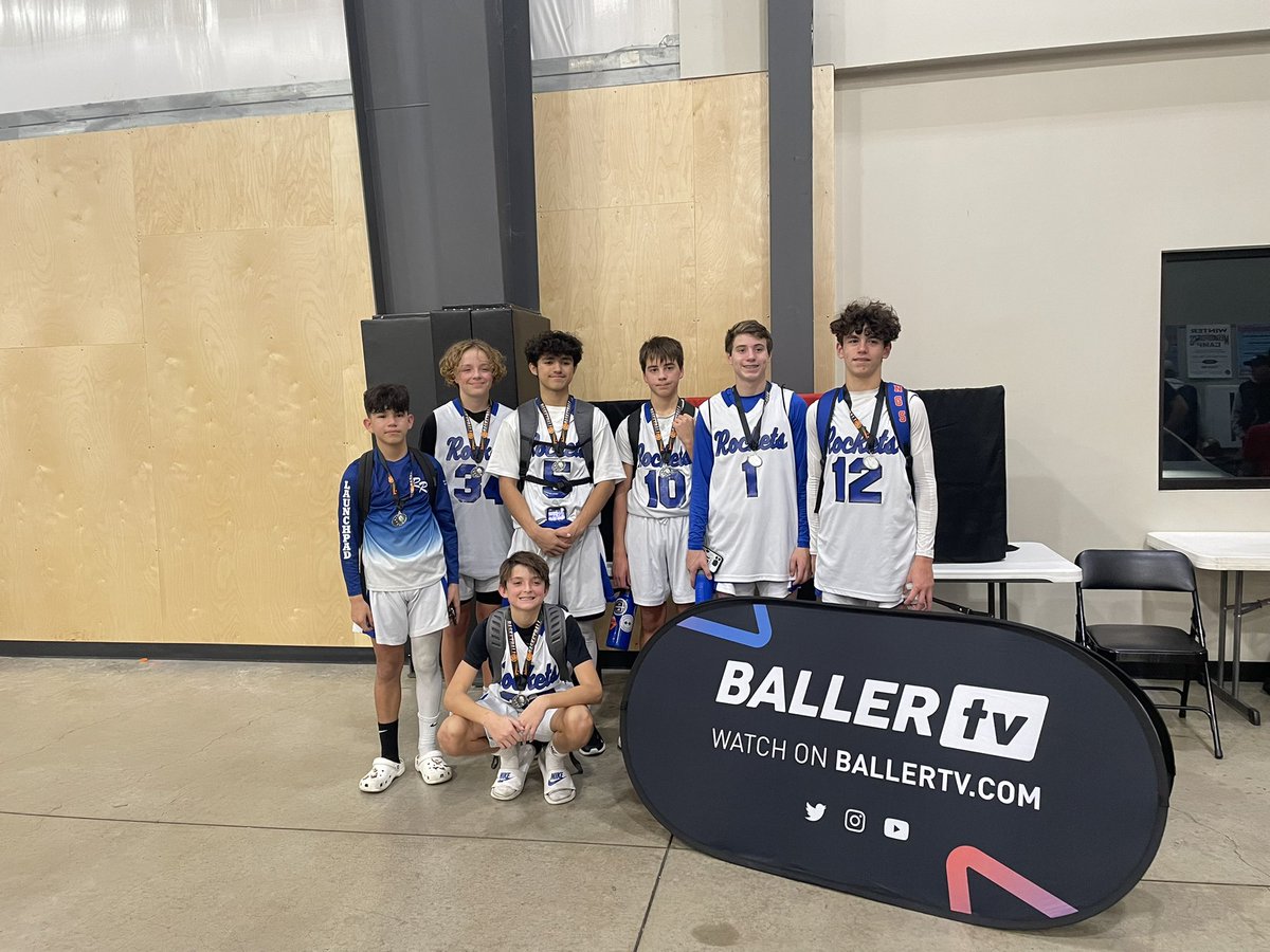 Bnic96's tweet photo. 2027🚀Rockets fishing 🥈in the Austin Winter Games Classic running out of ⛽️ in the ship!!! NO lack of effort with this group @NoahNichols2027 #shootersshoot https://t.co/7bhBVAcCfZ