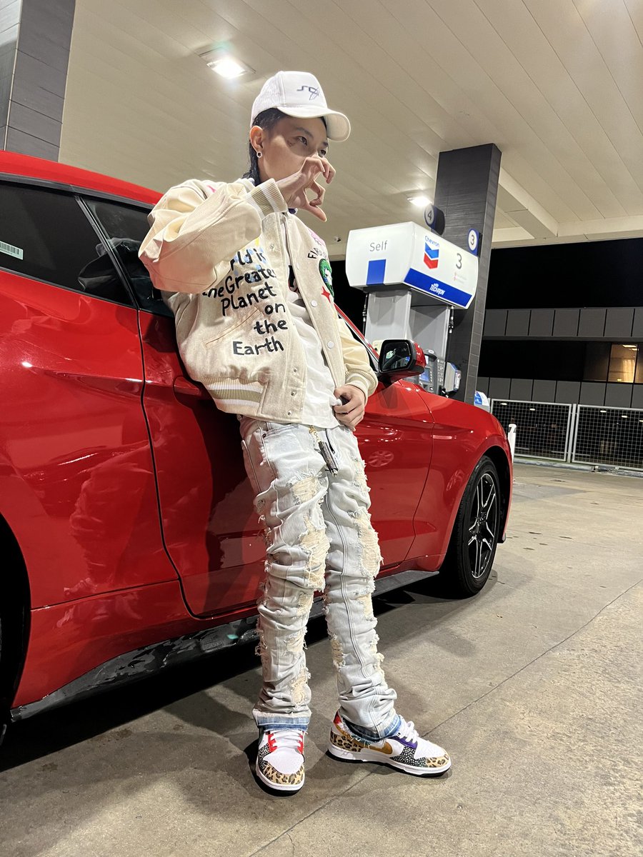 saucewiggitty's tweet photo. Dripping like a MF🤍💜 https://t.co/dFgIFiCfnd
