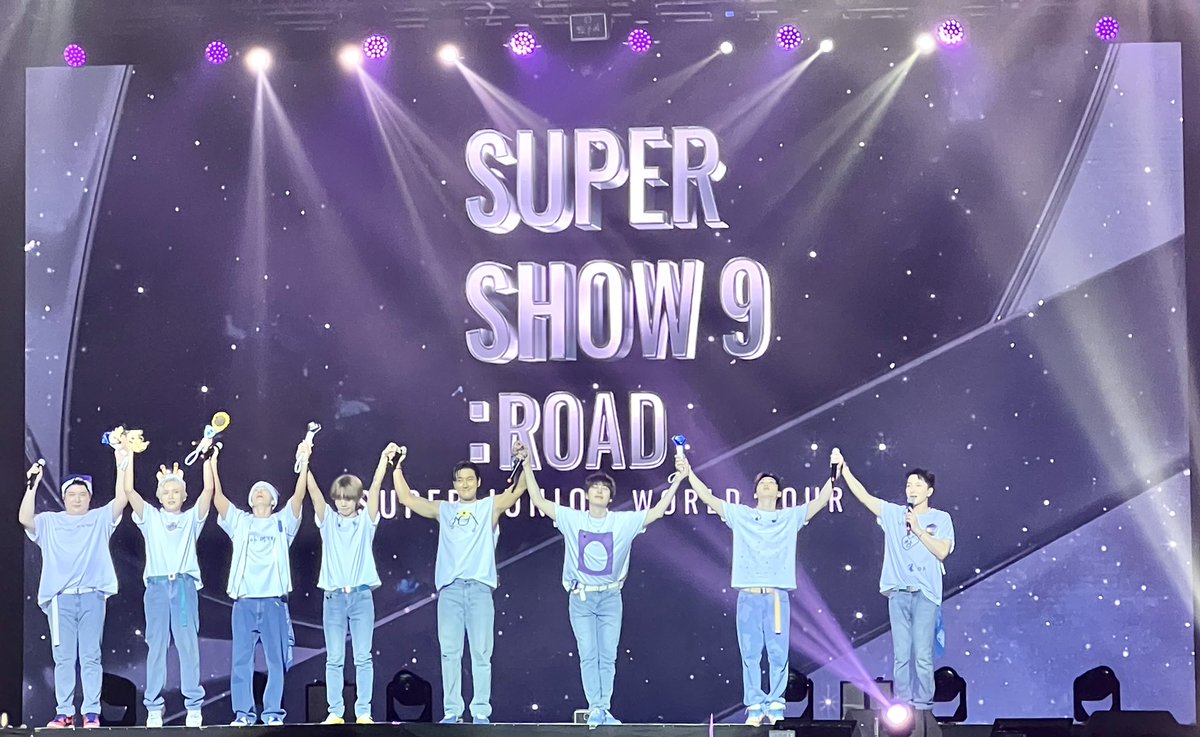 byebyegab's tweet photo. best weekend 💙💎 thank you @SJofficial @AllRiseSilver and of course our beloved inang!!! @happeehour @pulpliveworld #SS9inManila https://t.co/u8AI09WTs2