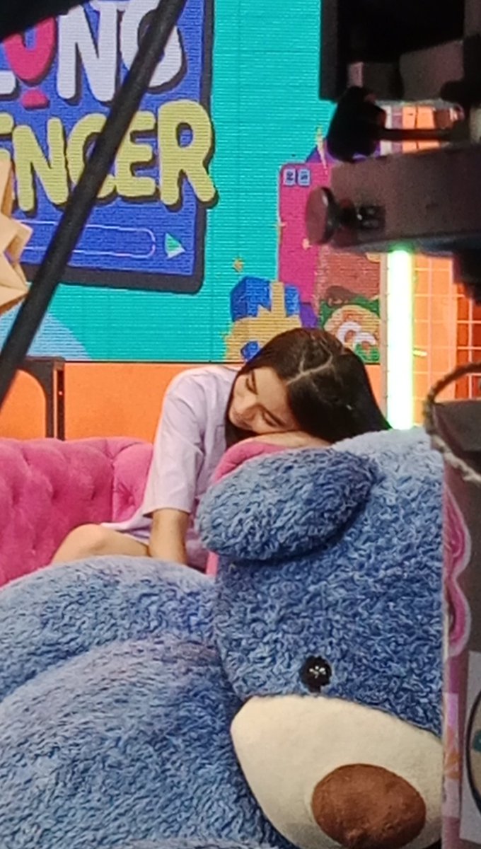 queenvoree's tweet photo. great job today madam @vivoree 🥰🫂
#PakPalongFollow
#PNLSessions
#CocaColaPH ad
#Kumu live stream
#ABSCBNChristmasSpecial2022
#Vivoree https://t.co/Q6aPDj9XEq
