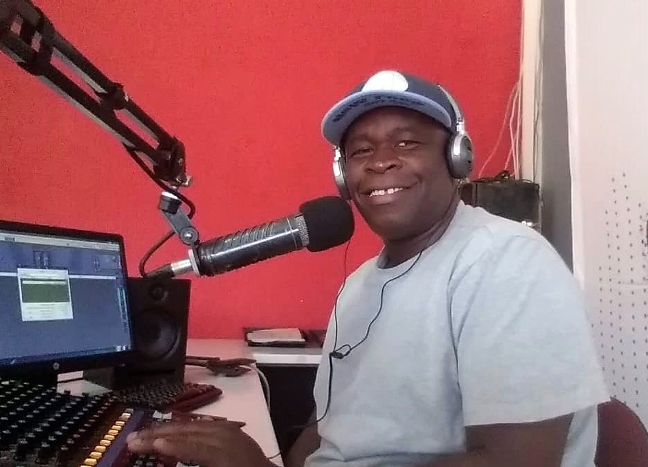 𝗥𝗘𝗚𝗚𝗔𝗘'𝘀 𝗡𝗜𝗖𝗘𝗡𝗘𝗦𝗦 𝗢𝗡 𝗔 𝗦𝗨𝗡𝗗𝗔𝗬
#TheReggaeDeluxe on #ReggaeLoveSundays with <a href="/CrucialSelekta/">𝐂𝐫𝐮𝐜𝐢𝐚𝐥 𝐒𝐞𝐥𝐞𝐤𝐭𝐚 🇳🇦🇰🇪</a> 
#Energy100FM 🇳🇦
📻 Northern Namibia: 100.9 | Coastal Areas: 88.8 | Windhoek: 100 FM
📺 DSTV: 868 | GOTV: 302
energy100fm.com
radio.garden/listen/energy1…
❤️💛💚