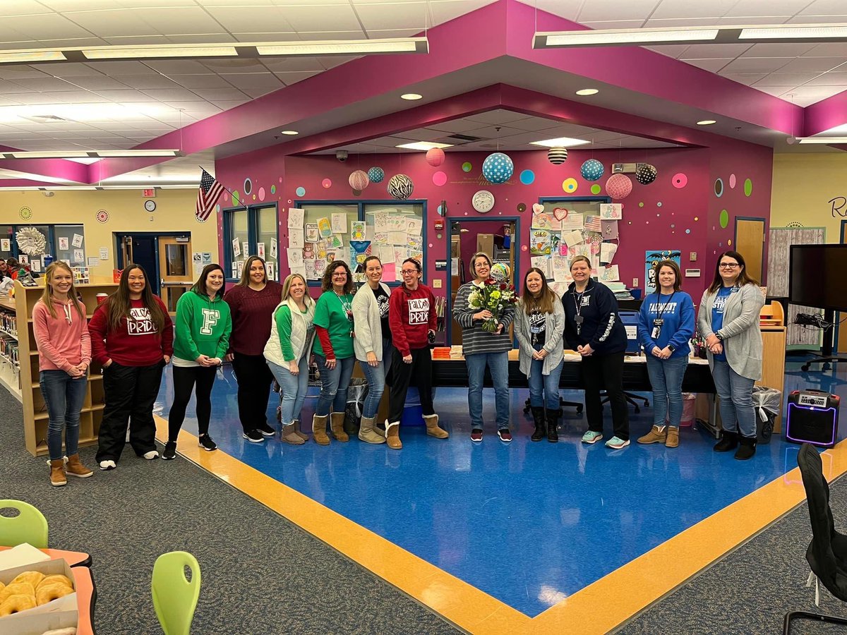 FMTFalcons's tweet photo. Congratulations to our Support Staff of the Year, https://t.co/JBfpyN59jS Fowler and our Teacher of the Year, Mrs. Kandy Wooten!  Many thanks to these amazing women and all our SSOY and TOY nominees for their dedication to our Fairmount students and families! 💙🤍 #FMTFalconLife https://t.co/JpCRwDbnCz