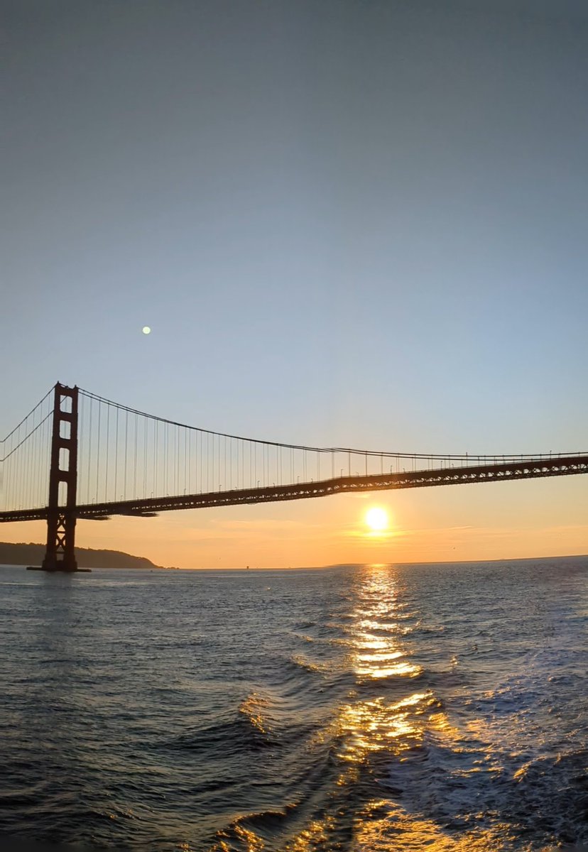 People should go on honeymoons more often, they're fun #SanFrancisco