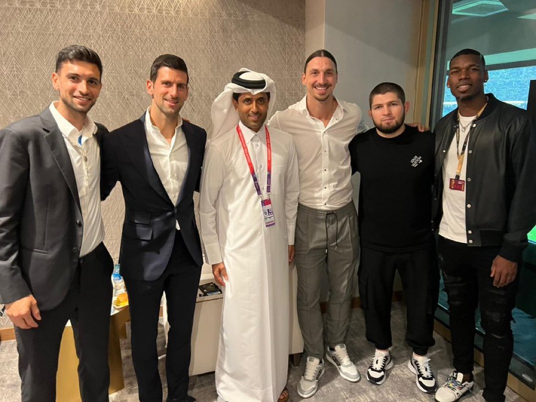 President Nasser Al-Khelaïfi with @Javi_Pastore and @Ibra_official at Lusail Stadium. 🔴🔵📸 #ARGFRA