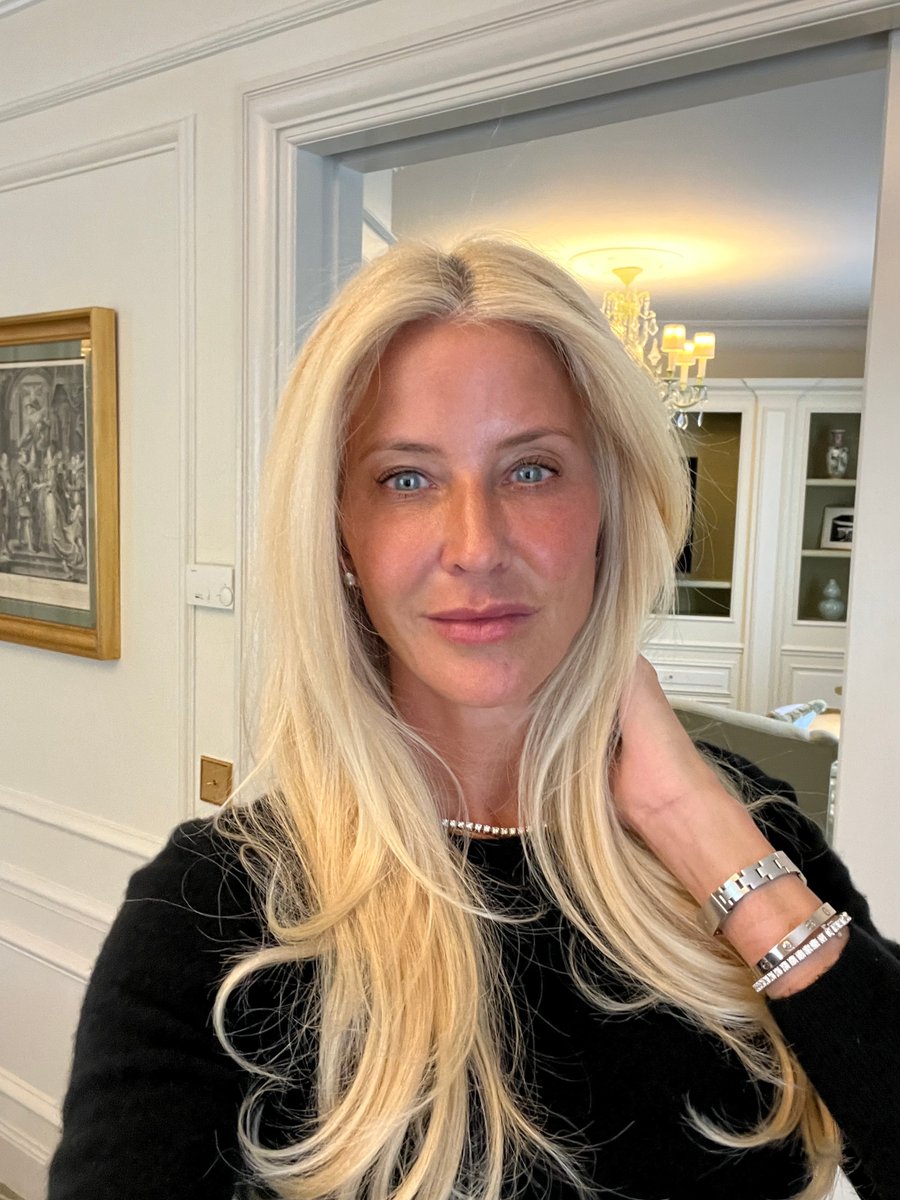 Dream day in #Paris staying at <a href="/fsgeorgevparis/">FS George V Paris</a> #shoptilyoudrop #teamroyaltravel <a href="/FourSeasons/">Four Seasons Hotels</a>