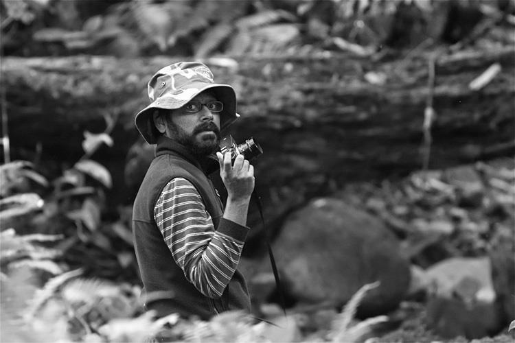 BNHSIndia's tweet image. BNHS deeply mourns the demise of Ramki Srinivasan. One of the greatest conservation heroes of India, you will always be remembered for your pivotal efforts in saving Amur Falcon. You left us too early, too soon. We pray for your soul to RIP. Photo: Shashank Dalvi.