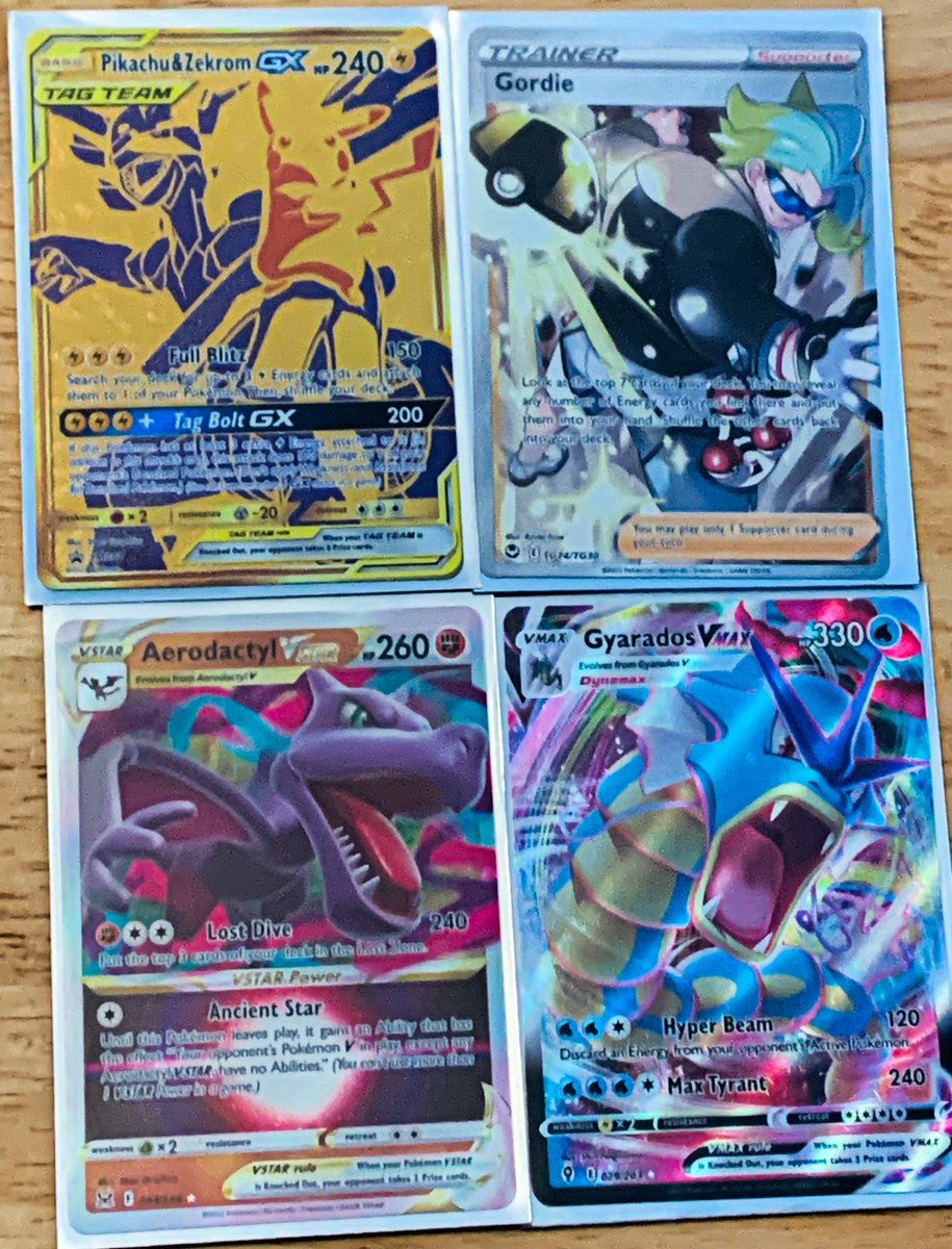 LordCharizard33's tweet photo. Officially one week until Christmas!  🎄🎄🎄🎄🎄🎄🎄🎄🎄Let’s do another giveaway!  TO ENTER

Like 👍 
Follow ✅
Retweet 🔄
Tagging a friend or a follow on Instagram gives you an extra entry! Ends 8pm EST Winner announced tomorrow! #PokemonCards #PokemonTCG #Pokemon #Giveaways https://t.co/oXGIKtEnfc