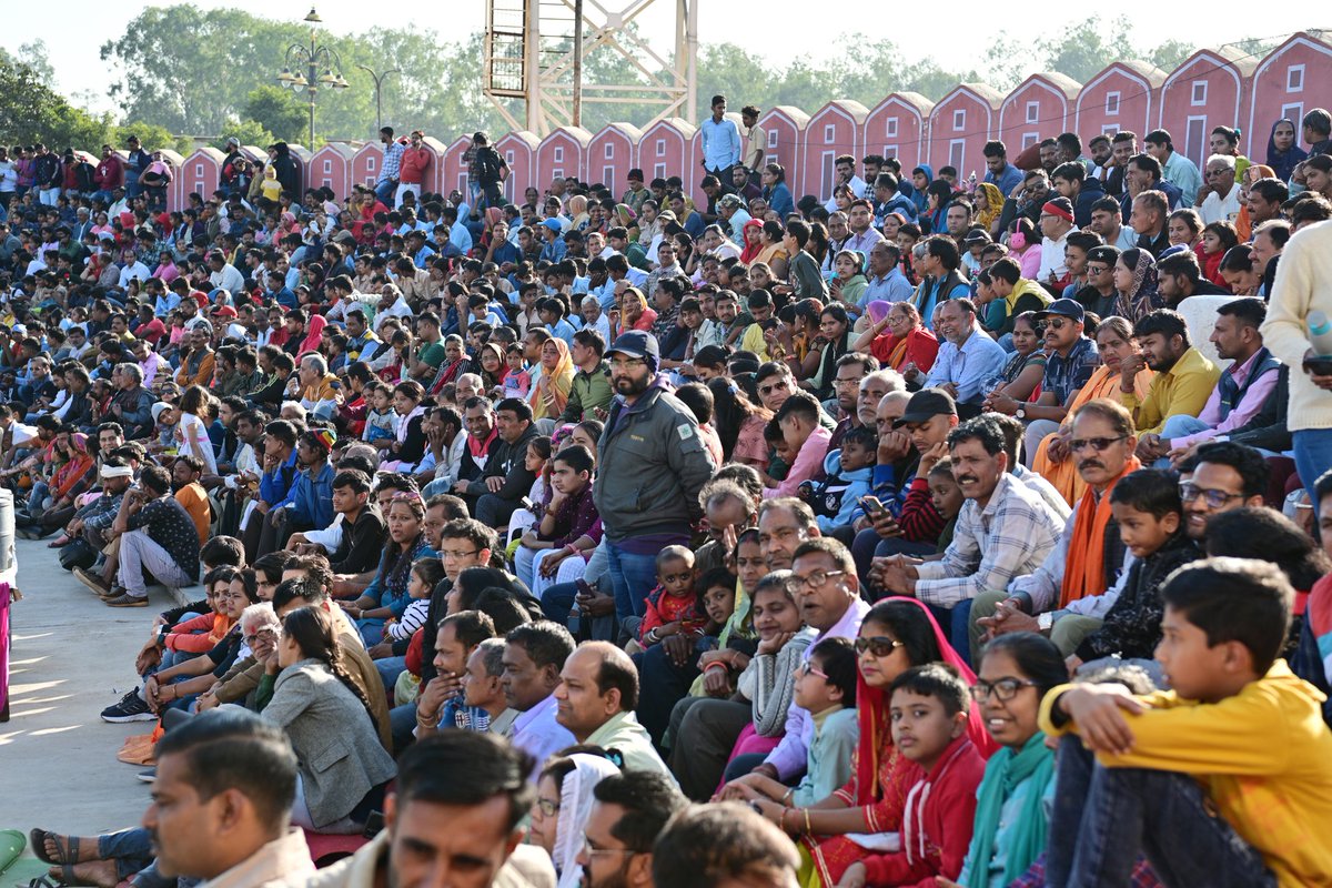 संसदीय क्षेत्र कोटा में सीमा सुरक्षा बल के जवानों के शौर्य प्रदर्शन को देखना अद्भुत अनुभव रहा। माँ भारती की सेवा में सदैव तत्पर जवानों का साहस, शौर्य और पराक्रम वंदनीय है। कोटा में उनका शौर्य कार्यक्रम, यहां के युवाओं को भी देशसेवा में स्वयं को समर्पित करने की प्रेरणा देगा।