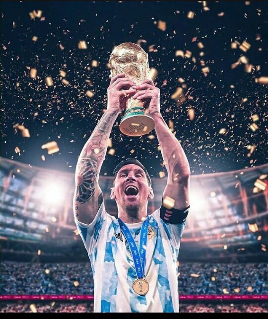 Mexitips1's tweet photo. Si Messi 🇦🇷 levanta la Copa del Mundo voy a sortear $5,000MX entre los RT🔁 de esta publicación.

Solo participan seguidores.

#FIFAWorldCup | #Qatar2022 

!VAMOS ARGENTINA! https://t.co/Q5snKMRMmI