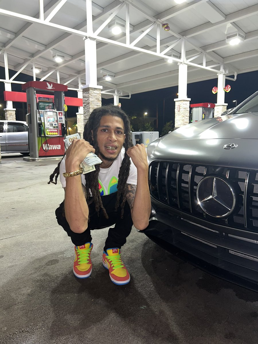 YB⛽ tweet media