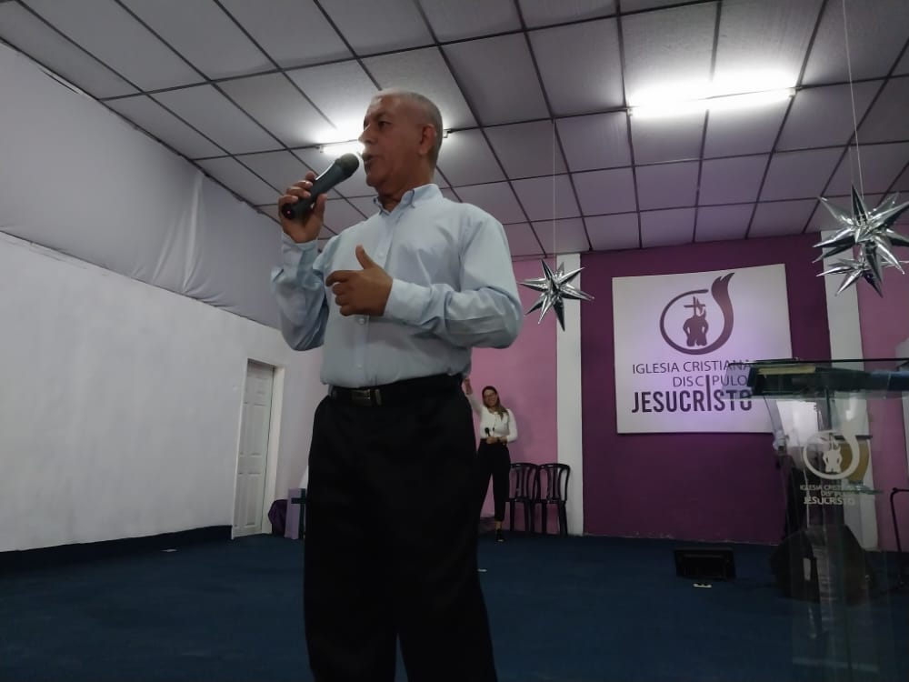 Quien está destruyendo la familia es el pasado, porque generacionalmente hay patrones de conductas que se van transmitiendo de generación a generación.

Pastor Martín Ledezma
#DiosBorraTuPasadoRestauraTuPresenteYBendiceTuFuturo