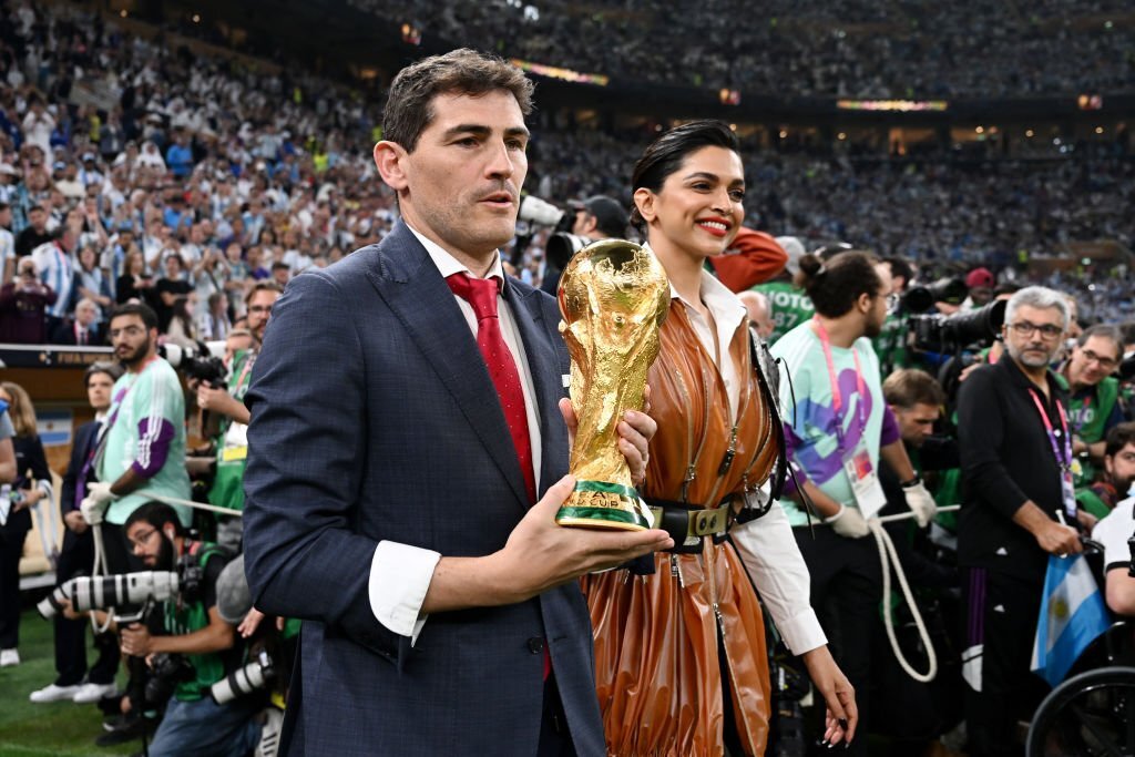 Deepika Padukone and Casillas to carry FIFA World Cup trophy - HamroKhelkud