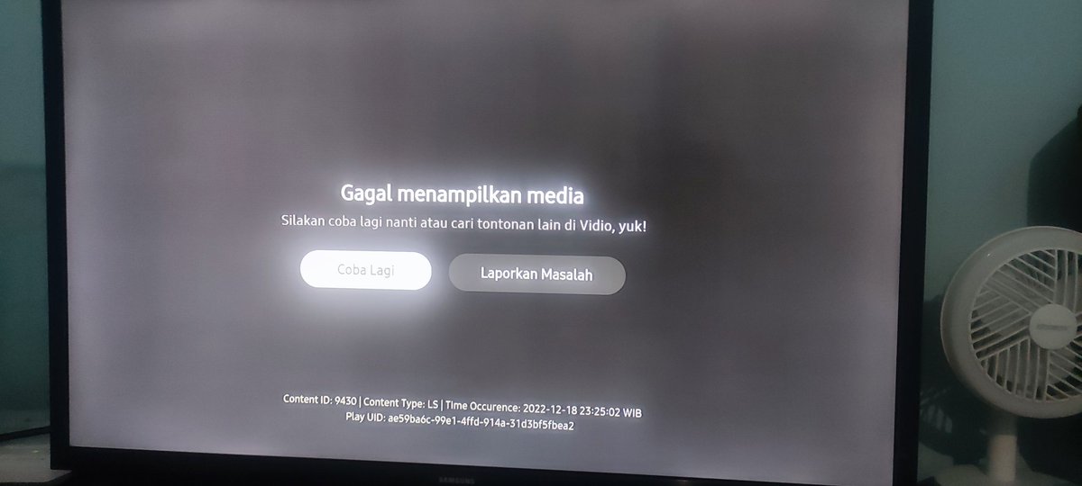 TAAAIIIII <a href="/vidio/">Vidio</a> udah bayar mahal mahal ujung ujungnya ngandelin illegal jugaa!!!!