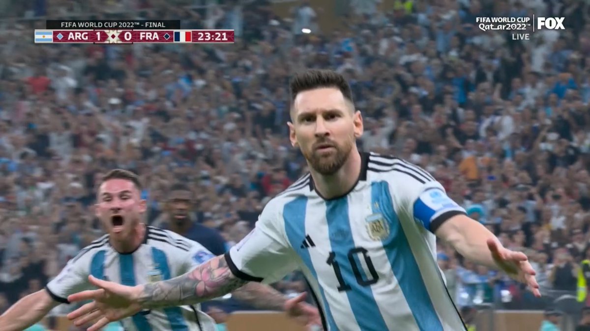BleacherReport's tweet photo. MESSI GETS ARGENTINA ON THE BOARD FIRST 🇦🇷 

1-0 LEAD OVER FRANCE https://t.co/FwoFIVrqQL