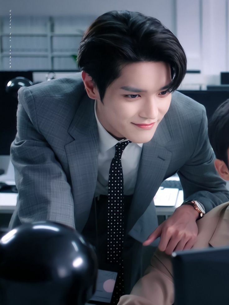 tyongwaipeu's tweet image. F E I G N

__ a lee taeyong AU