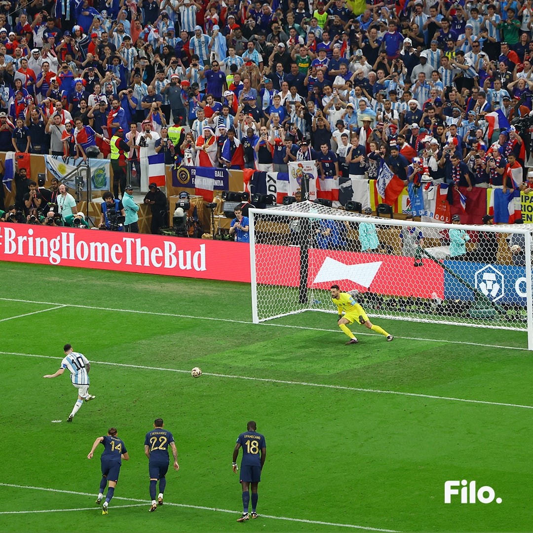 filonewsOK's tweet photo. #Qatar2022 | 🤩 #Messi y el PENAL de su vida.
🇦🇷 Así puso el 1-0 en la #FinalDelMundo contra #Francia. ¡ESTO SIGUE, VAMOS ARGENTINA! https://t.co/VzrgufPaT6