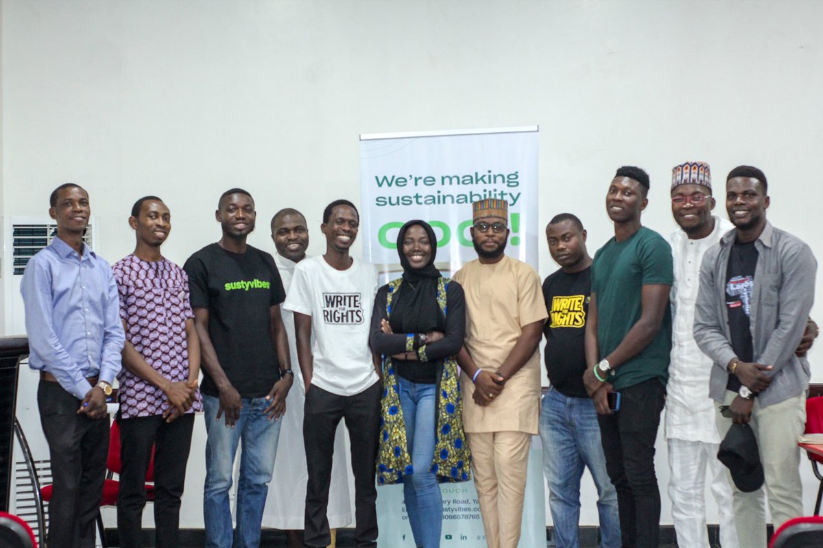 SustyVibes's tweet photo. A man’s always got choices. Sometimes you just gotta choose the right one.” 

-Teddy Oglethorpe from Don't Look Up

📷 Don't Look Up Movie Screening and Post COP27 Panel Session Ilorin, Kwara.

#SVCOP27 #SustyVibesKwara #SustyVibes #SustyMovies https://t.co/SkjtsZJ2oH