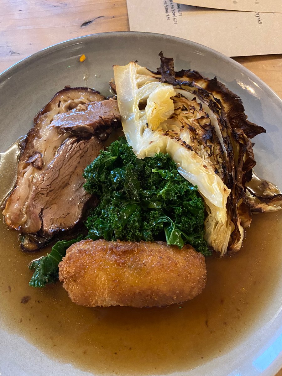 fiannahornby's tweet image. Had an amazing meal @Groobarbs for my mums birthday. So great to have such a sustainable business close by!