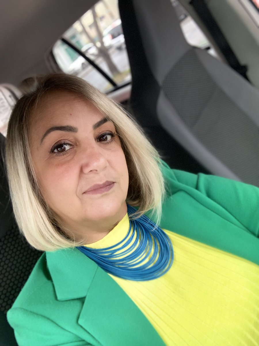 labardo's tweet image. Obrigada aos meus amigos Patriotas! Tenho 2.000 seguidores 🇧🇷 mais do que amigos.. A família que eu escolhi, ouvir, ler, torcer e acompanhar Todos os dias! Amo vocês 🇧🇷🇧🇷🇧🇷🇧🇷🇧🇷🌻🌻🌻🌻🌻