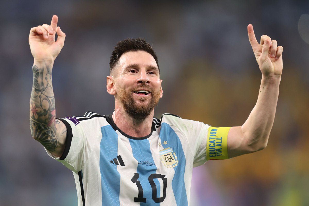 manassaweb's tweet photo. Argentina scores its second goal against the French national team through the player Demaria, while Lionel Messi scored his first goal through a penalty kick.
#WorldCup #WorldCupFinal #Messi𓃵 #ArgentinaVsFrance #Argentina https://t.co/30r0xte8Cc
