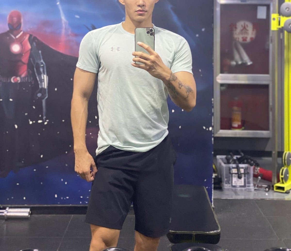 体院直男top tweet media