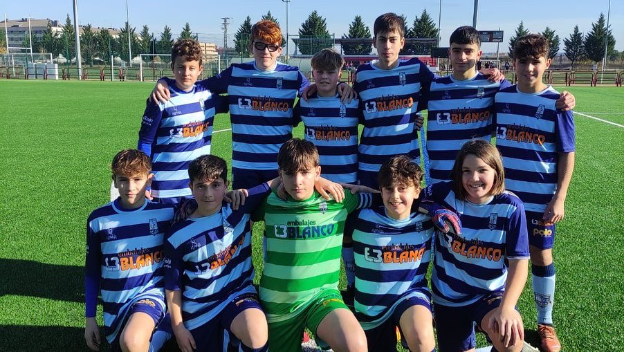 Resultados fin de semana:
Haro 6-2 Juvenil
Cadete 6-3 Pradejón
Valvanera 2-4 Infantil
Alevín 2011  1-11 Haro
Victoria del 2014
Victoria del 2015
Grandes resultados de nuestros chicos en la carrera de la virgen de la esperanza.