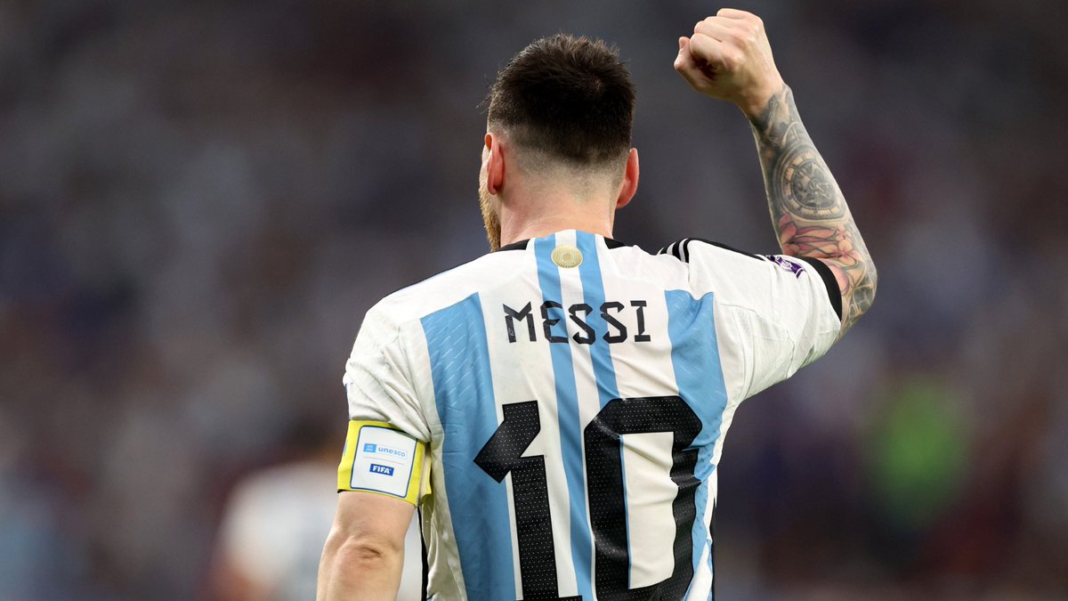 Dag37Serhat's tweet photo. The greatest of all time Lionel Messi 🔥❤️ #FIFAWorldCup #LionelMessi #Argentina #champion https://t.co/NIt1UXF75Q