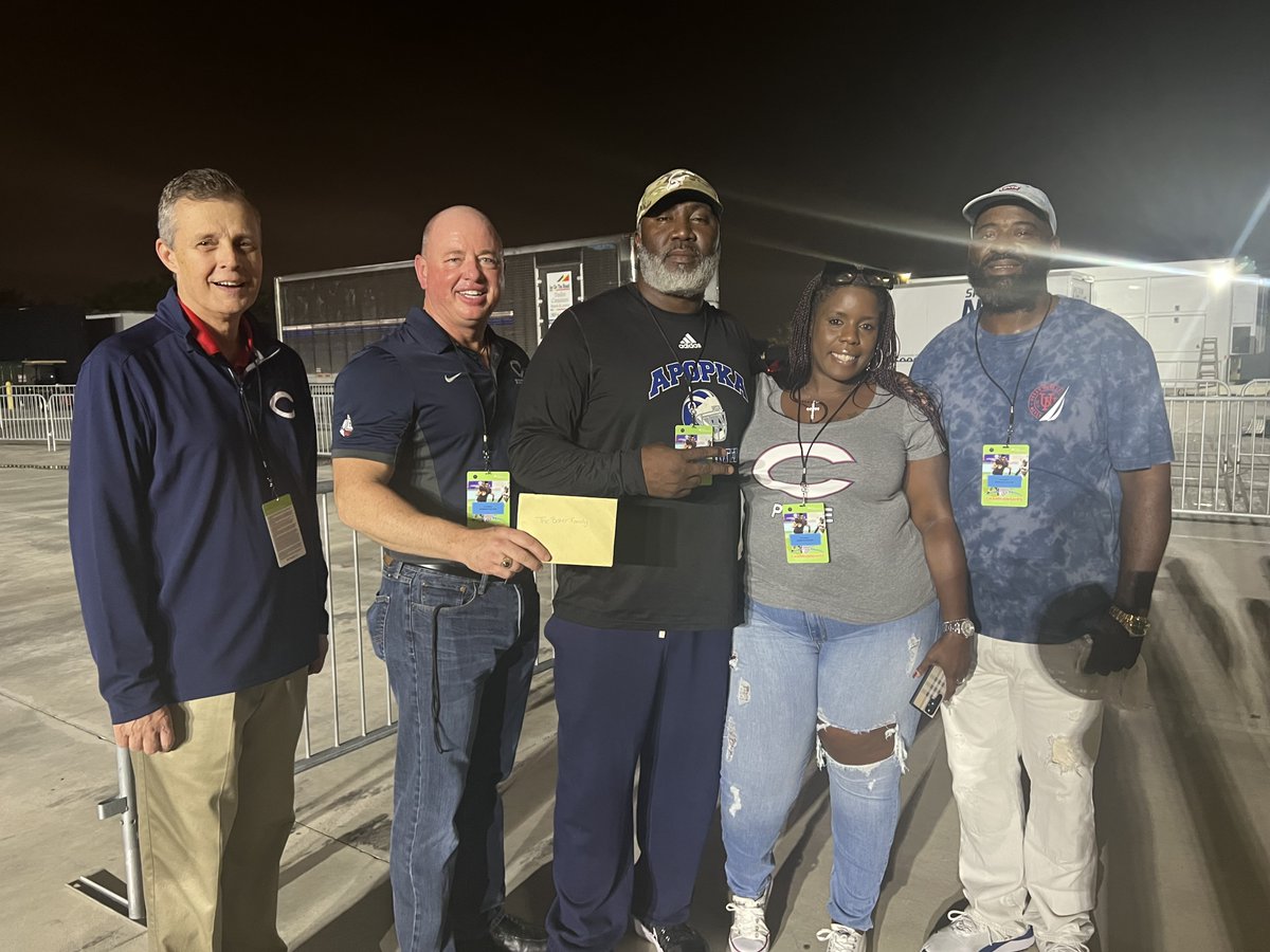 ColumbusHS_Mia's tweet photo. After learning of the sudden passing of Patrick Baker โ25, the @ApopkaHSfootball team started a collection for Patrickโs family. We thank the @ApopkaFootball team for such a thoughtful gesture. Pure class from the Hoka Hey nation! #CPride #Adelante https://t.co/K6dyXlo8NK