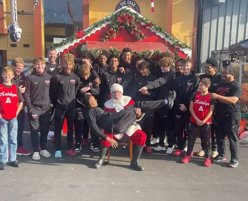 Titans win the 74th Annual Carmel Invitational Basketball Tournament and move to 9-3. Junior Juleean Alias was named MVP. Senior Cab Odom was named all tourney, scoring 23 points and grabbing 12 boards in the championship. <a href="/SacBee_JoeD/">Joe Davidson</a> <a href="/NorCalPreps/">NorCalPreps.com</a> <a href="/49ersSacHi/">49ers Sac-Hi Sports</a> <a href="/SacMaxPreps/">Sac-Joaquin MaxPreps</a>