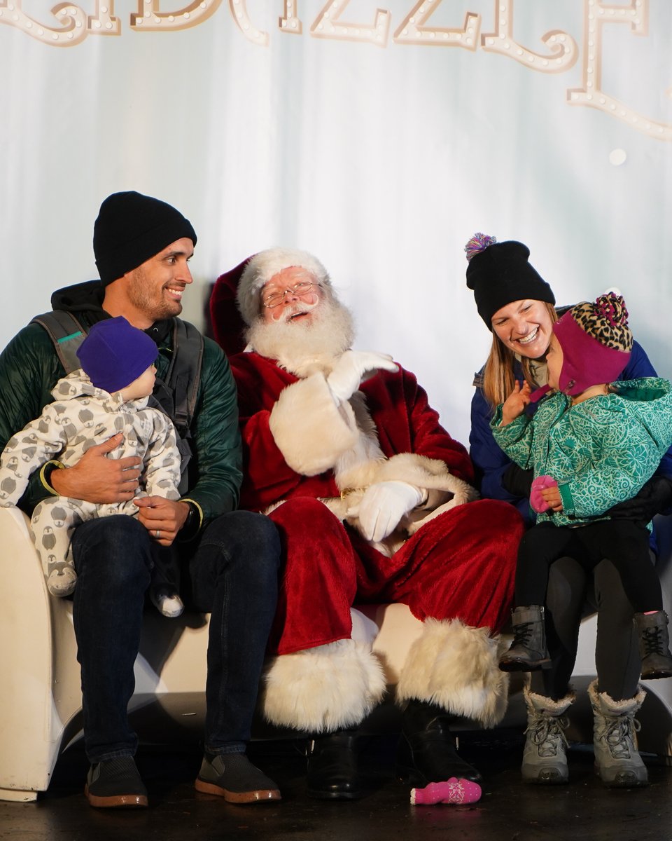 Holidazzle tweet media