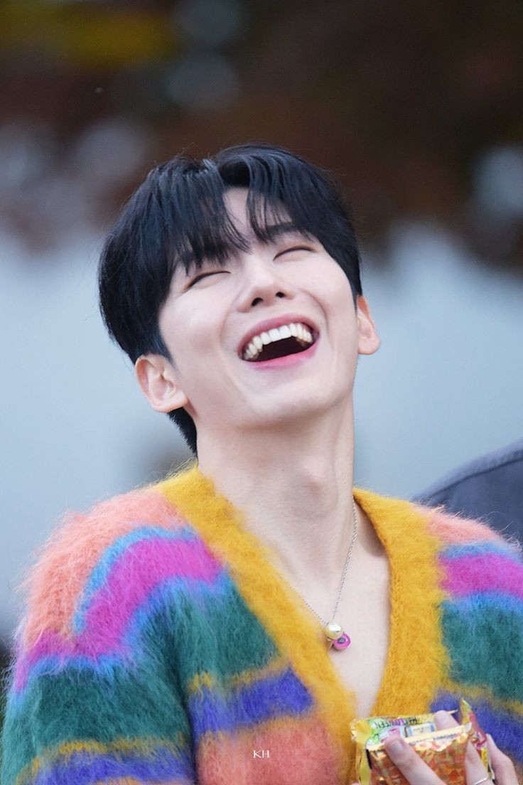 kimhyewon2000's tweet photo. LOOK AT THIS CUTE #KIHYUN SMILE!!!!🫠🖤🦋 https://t.co/CHeZNMIKNa