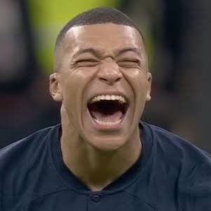 choquei's tweet photo. Mbappé em entrevista à TNT Sports em maio de 2022:

“O futebol na América do Sul não é tão avançado quanto na Europa. Por isso ganhamos todas as últimas Copas”. https://t.co/vj9YqtQVya