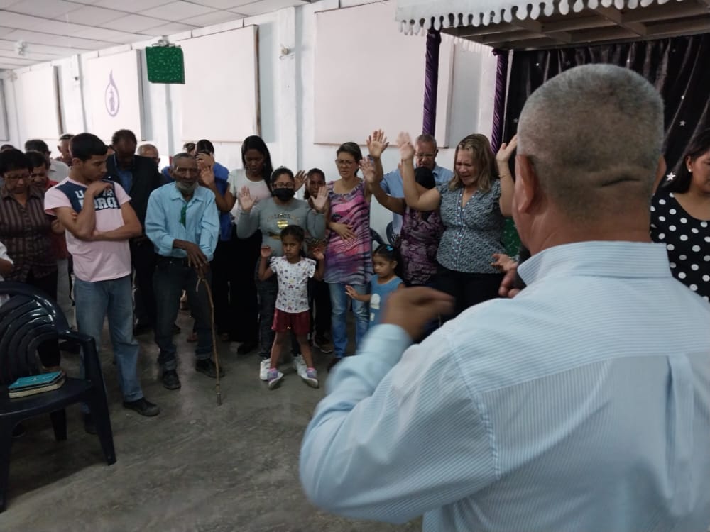 Por no escudriñar las escrituras vivimos en el pasado y marcamos a las generaciones con las mismas conductas y patrones.

Pastor Martín Ledezma
#DiosBorraTuPasadoRestauraTuPresenteYBendiceTuFuturo