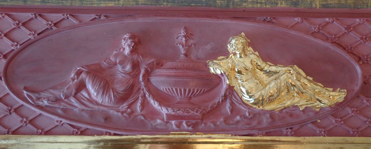 EskdaleR's tweet photo. Day 18...
Probably the sparkliest frame know to man?
#advent #watergilding
#framerestoration
#historicdecorativecraft
#conserverestorecreate https://t.co/zM1JxdhI3g