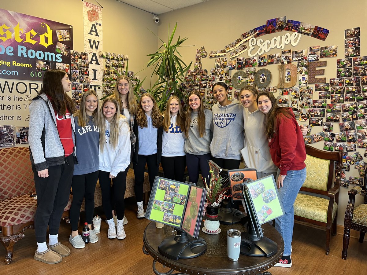 jahenchy's tweet photo. Twisted escapes..can they do it?⁦@NazGBball⁩ https://t.co/tzucJi69Tk