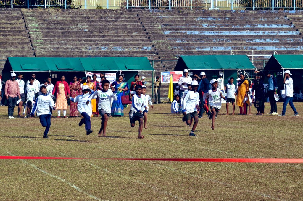 trishakticorps's tweet photo. #WeCare

#TrishaktiCorps facilitates the conduct of #Muskan - 34th Annual Sports Festival of North #Bengal Council for Disabled on 18 Dec 22. A step towards a more inclusive society and to bring #Divyang children into the mainstream.

@adgpi
@easterncomd https://t.co/WamujOsEYl