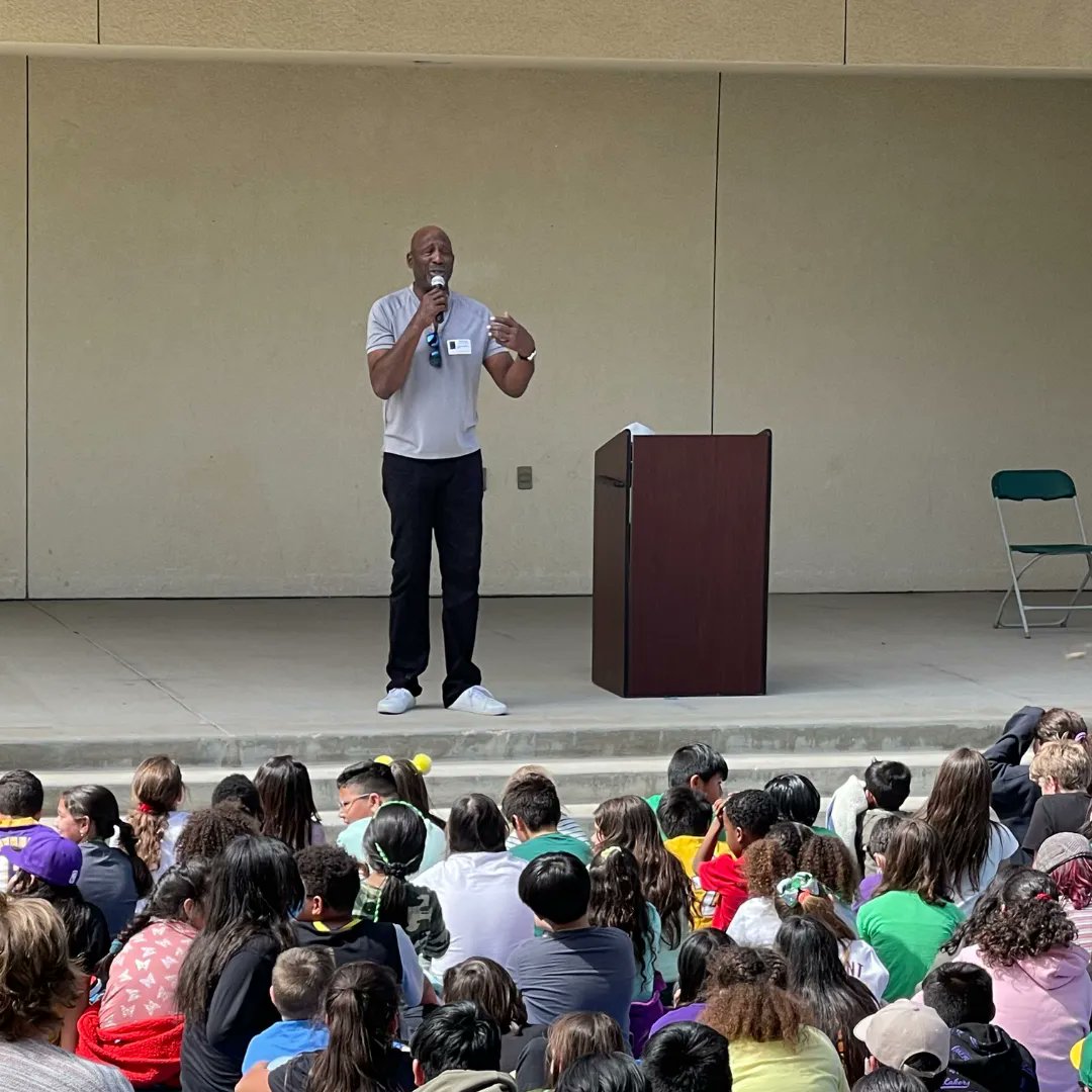 JamesWorthy42's tweet photo. Interested in booking me for your next event? Topics like business or sports are just some examples from industries that have shaped me into the mentor I am today. Let's talk. #motivationalspeaking #publicspeaker #speakingevents https://t.co/CaGZA309y0