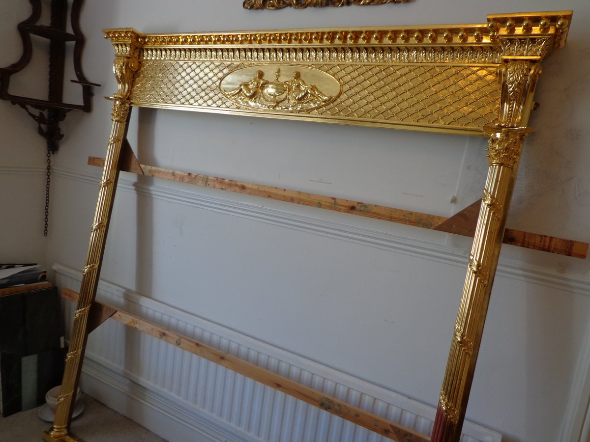 EskdaleR's tweet photo. Day 18...
Probably the sparkliest frame know to man?
#advent #watergilding
#framerestoration
#historicdecorativecraft
#conserverestorecreate https://t.co/zM1JxdhI3g