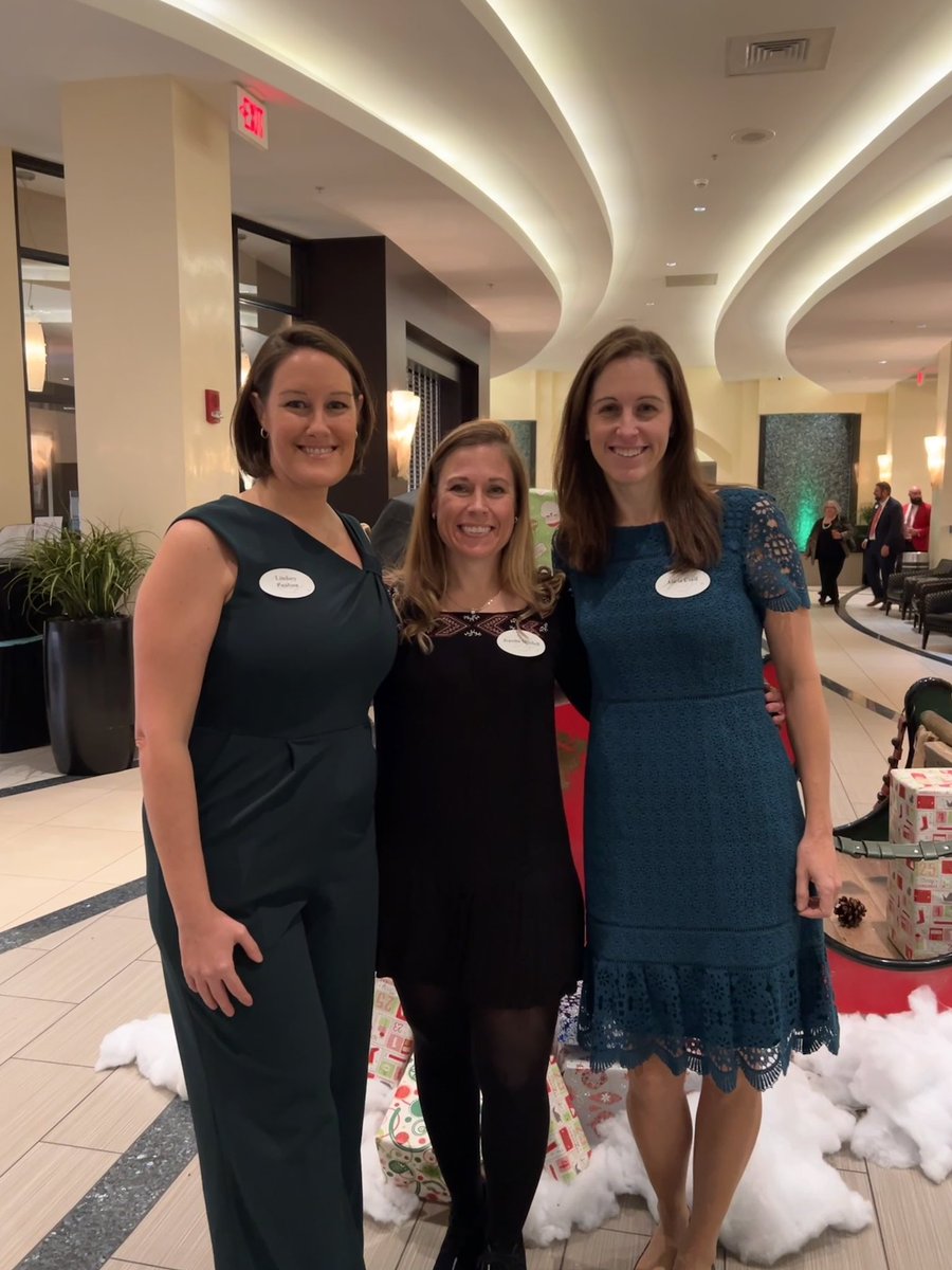 Mrs. Mitchell tweet media