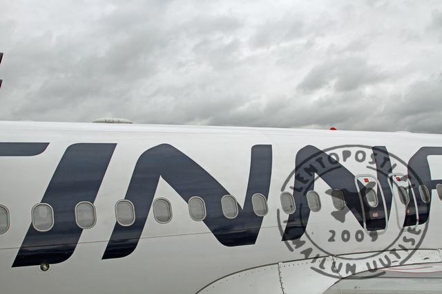 lentopostifi's tweet photo. Finnairin Airbus A320-koneen ohjaamossa käryä Helsinki-Vantaalla - evakuoitiin terminaaliin https://t.co/vnhk4NkTtt #Finnair #HelsinkiAirport #pelastustoimi #kupelastus #ilmailu #lentoliikenne #HelsinkiVantaa https://t.co/OZHENGhxTd
