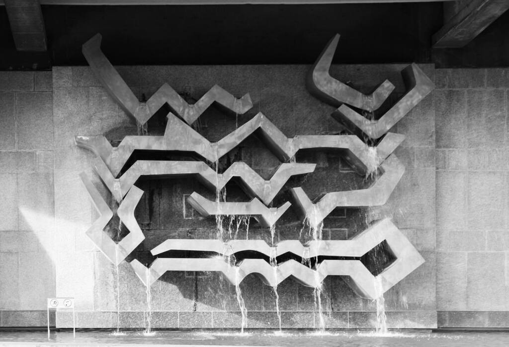 modernbrutal's tweet photo. Day 16 Advent A bit late coz mad Friday. 1966 Jacques mountains of Zuidertoren by jacques moeschal

#brussels #architecture #buildings #architecture #archilovers #archdaily #modernbrutal #geometric #Architecturelovers #modernarchitecture #urbangeometry #… https://t.co/xEsKuIA7Fy https://t.co/RsTwOi6VuP